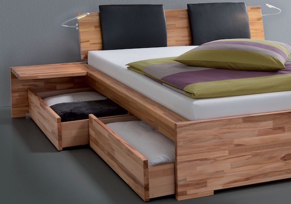 letto in legno con cassetti