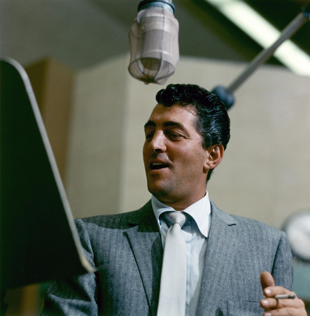 dean_martin_smoking