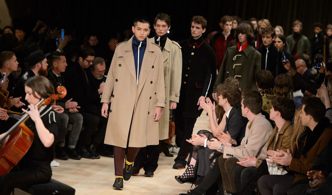 Burberry moda uomo inverno 2016